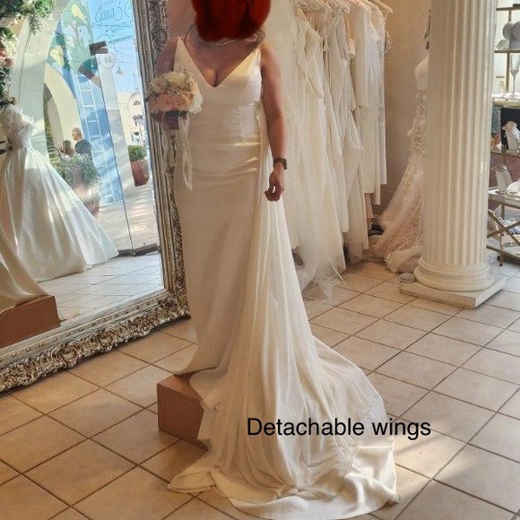 Jana Ann Couture Wedding Dress! - Picture 3 of 7